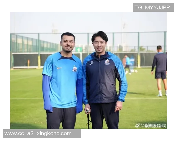 媒体人揭秘申花门将教练罗伯茨的辉煌履历曾任阿森纳米兰教练并在华夏执教